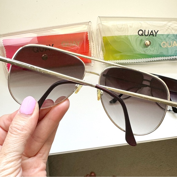 Quay Sunglasses - Aviator 2 pairs LIKE NEW - Picture 9 of 9